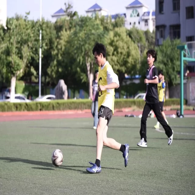 梅德韦杰夫红土表现持续引发关注